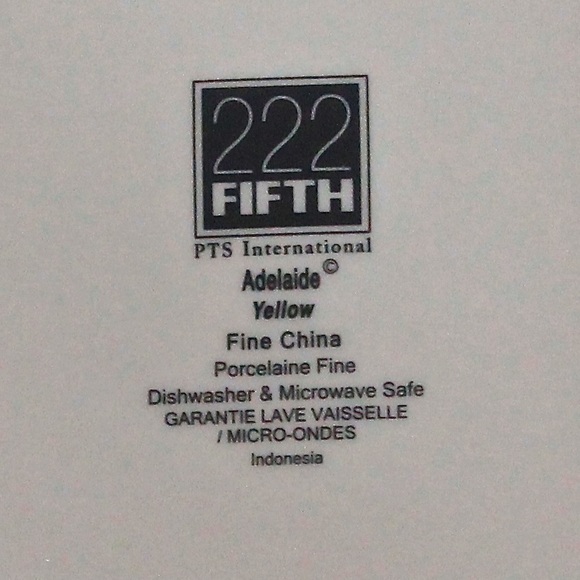 222 FIFTH ADELAIDE YELLOW SQUARE LUNCH PLATE 8 1/2 INCH NEW BIRD - Picture 5 of 5